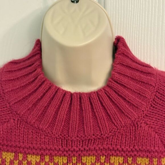 Universal Thread Super Cute Pink Sweater. Size Medium. NWT - Picture 3 of 7